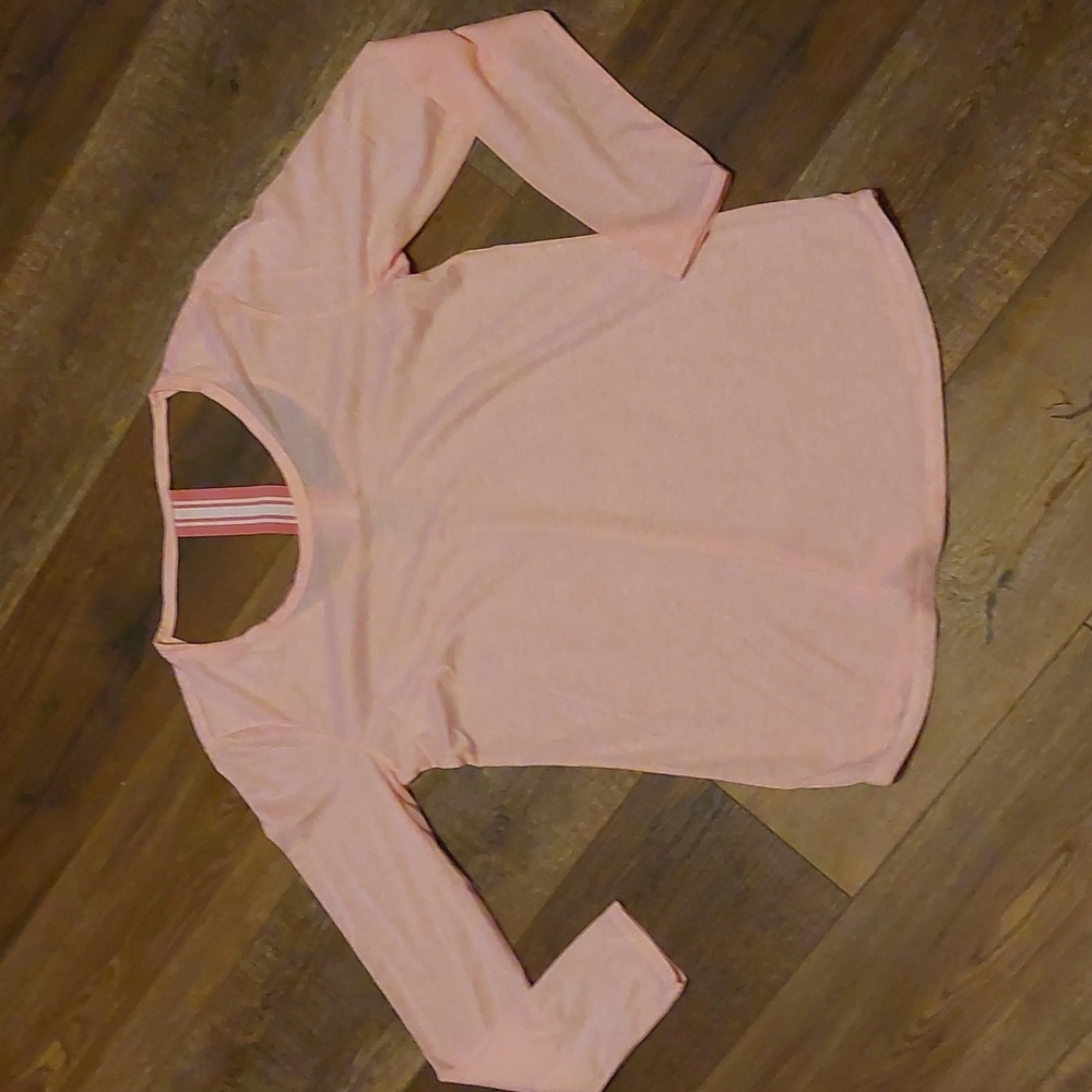 Activewear‎ top